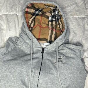 Brand new Burberry, Medium zip-up sweater